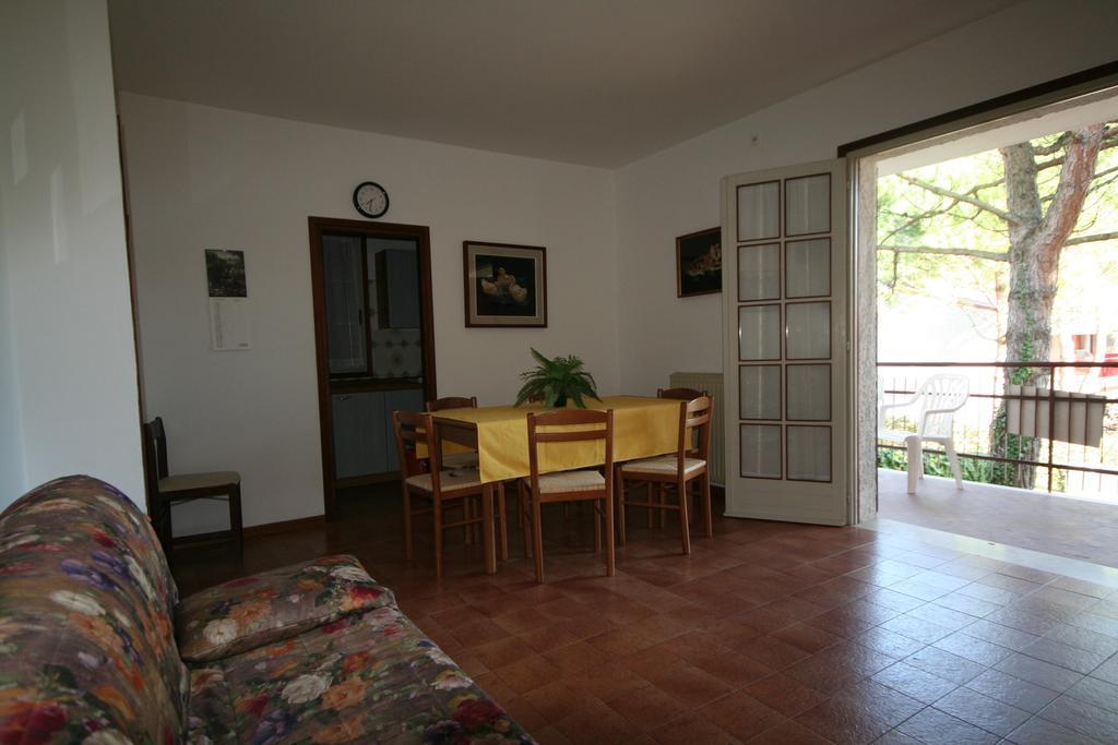 Ba - Villa Stella - 3 Apartments- リニャーノ・サッビアドーロ エクステリア 写真